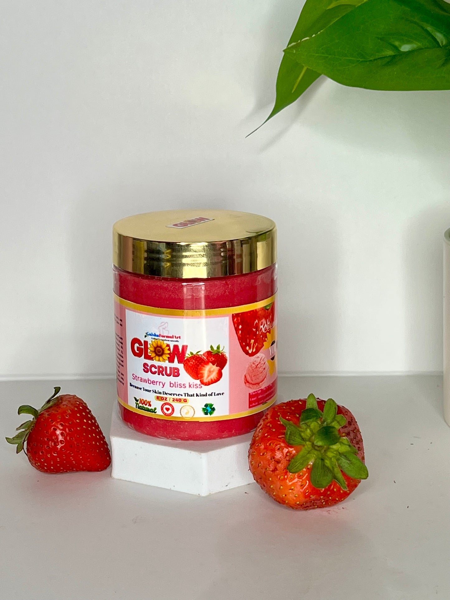 STRAWBERRY BLISS KISS BODY SCRUB/Natural glow/Remove dark spots, unified your skin tone