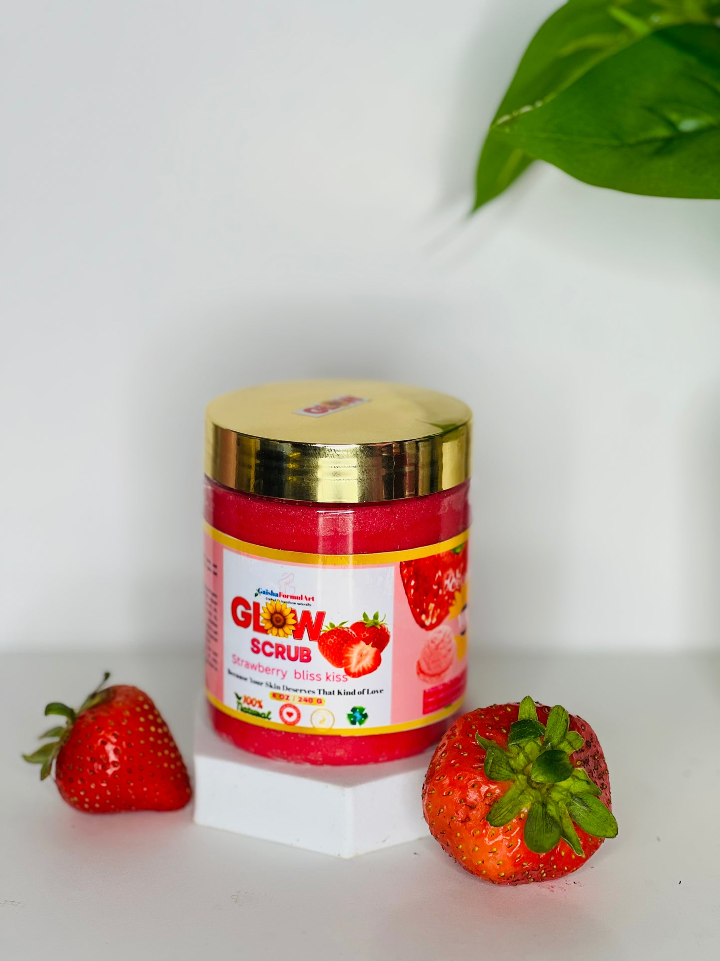 STRAWBERRY BLISS KISS BODY SCRUB/Natural glow/Remove dark spots, unified your skin tone