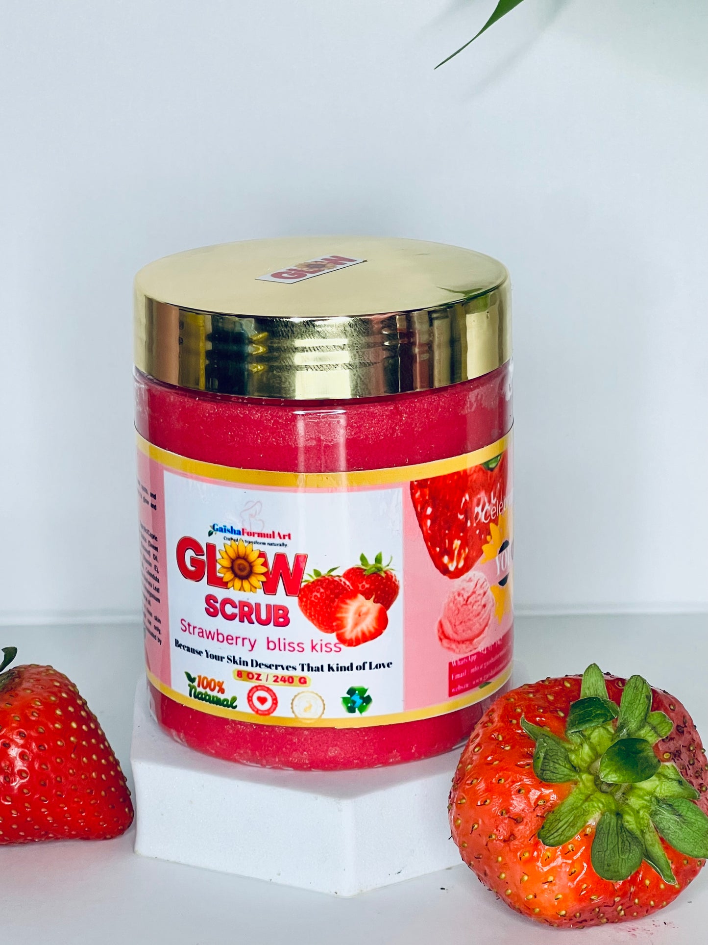 STRAWBERRY BLISS KISS BODY SCRUB/Natural glow/Remove dark spots, unified your skin tone